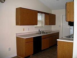 Cute Home Waiting For You and Your Family in Midway Park, NC (Photo 3 of 4)