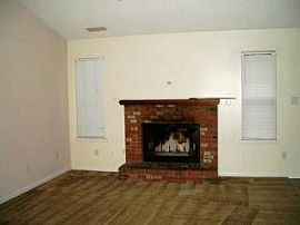 Cute Home Waiting For You and Your Family in Midway Park, NC (Photo 4 of 4)