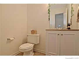 This Beautiful Two Story Home Is Located in The Brownstone Neig in Charlotte, NC (Photo 4 of 6)