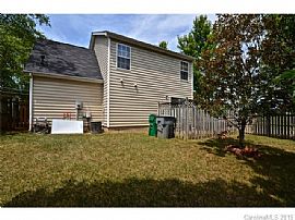 This Beautiful Two Story Home Is Located in The Brownstone Neig in Charlotte, NC (Photo 6 of 6)