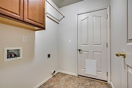Like New Condition Only Better! Gorgeous New Laminate Floor.  in Boise, ID (Photo 6 of 6)