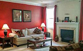 Spectacular Garage Townhome in Sought After Coppermine Crossing in Herndon, VA (Photo 3 of 12)