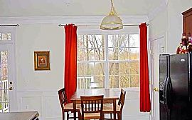 Spectacular Garage Townhome in Sought After Coppermine Crossing in Herndon, VA (Photo 6 of 12)