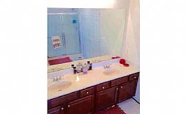 Spectacular Garage Townhome in Sought After Coppermine Crossing in Herndon, VA (Photo 9 of 12)