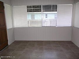 Charming 3/2 with Sun Room.Hardwood Floors, Separate Dining Room in Jacksonville, FL (Photo 3 of 11)