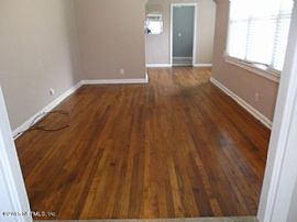 Charming 3/2 with Sun Room.Hardwood Floors, Separate Dining Room in Jacksonville, FL (Photo 4 of 11)