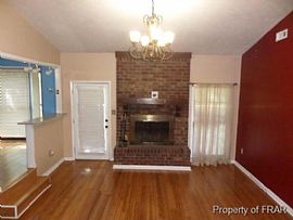 Very Nice Home Close to Mall and Post Features 3 Bedrooms, 2 Ba in Fayetteville, NC (Photo 5 of 6)