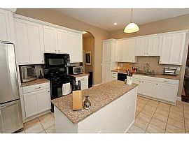 Stunning Home! Gorgeous Renovated and Very Spacious Home in Atlanta, GA (Photo 4 of 6)