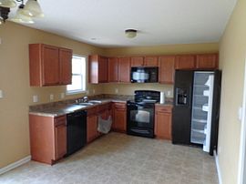 Richlands, North Carolina – Single Family Home For Rent in Richlands, NC (Photo 4 of 5)