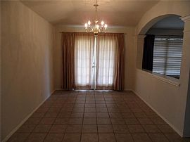 Clean 3 Bed 2 Bath Home with Large Living and Dining Areas, Hom in Austin, TX (Photo 3 of 9)