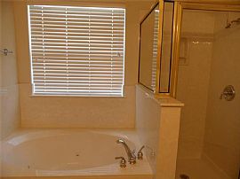 Clean 3 Bed 2 Bath Home with Large Living and Dining Areas, Hom in Austin, TX (Photo 6 of 9)