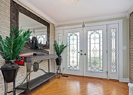 9811 North Maynard Terrace in Niles, IL (Photo 2 of 12)