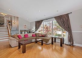 9811 North Maynard Terrace in Niles, IL (Photo 3 of 12)