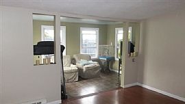 2 Braeburn Lane Middletown, Ct 06457 in Middletown, CT (Photo 5 of 10)