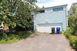 2 Braeburn Lane Middletown, Ct 06457 in Middletown, CT (Photo 6 of 10)