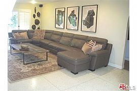 Contemporary 3 Bedroom Home  in Los Angeles, CA (Photo 6 of 12)