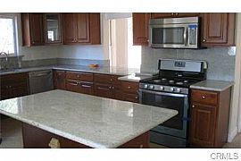 Perfect 3 Bedroom House  in Altadena, CA (Photo 3 of 5)