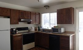 This 3 Bedroom, 2 Bath, 2 Car Garage Home Is Convenient to Base in Colorado Springs, CO (Photo 4 of 8)