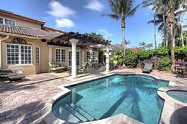 Beautiful Two Story Home in Fort Lauderdale in Fort Lauderdale, FL (Photo 5 of 6)