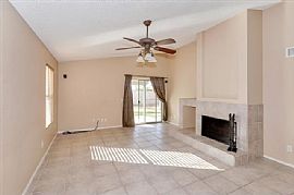 Gorgeous House W/granite / All Appliances in Phoenix, AZ (Photo 3 of 10)