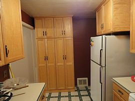 Three Bedroom Bungalow with One and Half Baths. in Cleveland, OH (Photo 7 of 11)