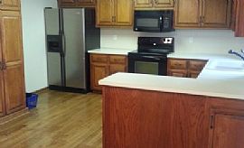 Sophisticated and Desirable 3 Bedrooms Home For Rent in Kansas City, MO (Photo 2 of 9)