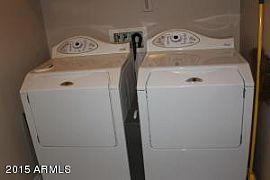 Amazing 3 Bedroom, 2 Bathroom Home in Phoenix, AZ (Photo 6 of 6)