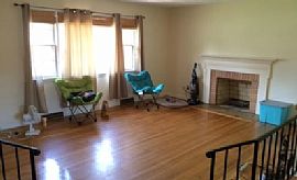 Spacious 3 Bedroom Brick Ranch Single Family Home in Quiet Neig in Newport News, VA (Photo 2 of 9)