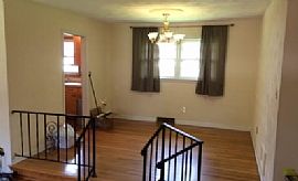 Spacious 3 Bedroom Brick Ranch Single Family Home in Quiet Neig in Newport News, VA (Photo 3 of 9)