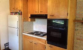 Spacious 3 Bedroom Brick Ranch Single Family Home in Quiet Neig in Newport News, VA (Photo 4 of 9)