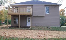 The Modern Raised Ranch Design Offers Super Storage in Louisville, KY (Photo 8 of 8)