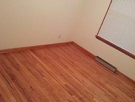 This 910 Square Foot Single Family in Omaha, NE (Photo 4 of 6)