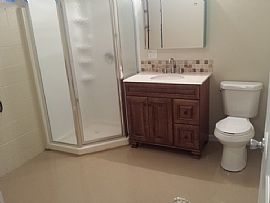 This 910 Square Foot Single Family in Omaha, NE (Photo 5 of 6)