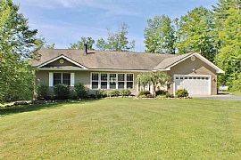 Beautiful Custom Home in Superior Condition with Custom Cabinet in Mayfield, NY