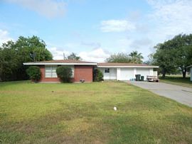 Single Family Home For Rent  in Corpus Christi, TX
