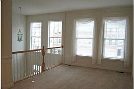Spacious Townhouse For Rent! in Woodbridge, VA (Photo 5 of 9)