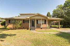 1342 22nd Ave N, Bessemer, Al 35020 in Bessemer, AL