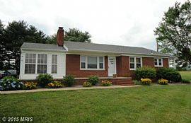 4 Br, 3 Ba All Brick Rambler  in Leesburg, VA