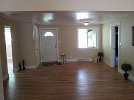 Located on Cul-De-Sac with Little Traffic. in Denver, CO (Photo 3 of 11)