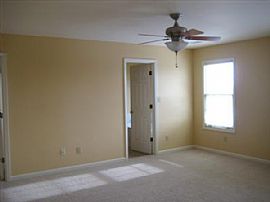 Nice Single Family 4 Beds 3 Baths Home in Lexington, KY (Photo 5 of 9)