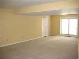 Nice Single Family 4 Beds 3 Baths Home in Lexington, KY (Photo 7 of 9)