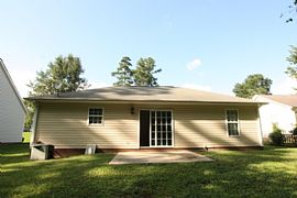 Cozy 3 Bedroom 2 Bathroom Home with Split Bedroom Plan in Charlotte, NC (Photo 12 of 12)