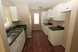 Cozy 3 Bedroom 2 Bathroom Home with Split Bedroom Plan in Charlotte, NC (Photo 2 of 12)