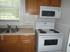 A Lovely 2 Bedroom 1 Bath Move in Ready Home,Dont Miss Home in Columbia, SC (Photo 8 of 11)