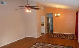 Great 3bed 2ba Home Ready For Move In, Laminate Flooring in Liv in San Antonio, TX