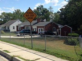 Beautiful Cape Cod Home. 2 Bedrooms 1 Bath in Laurel, MD (Photo 2 of 8)