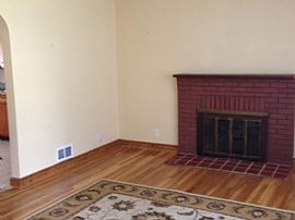 Beautiful Cape Cod Home. 2 Bedrooms 1 Bath in Laurel, MD (Photo 3 of 8)