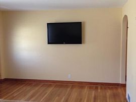 Beautiful Cape Cod Home. 2 Bedrooms 1 Bath in Laurel, MD (Photo 5 of 8)