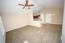 Cute Single Family Home in a Lovey Environment in Charlotte, NC (Photo 4 of 6)