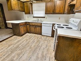 3bds 2baths Super Clean and Updated Specious Home in Oklahoma City, OK (Photo 6 of 10)